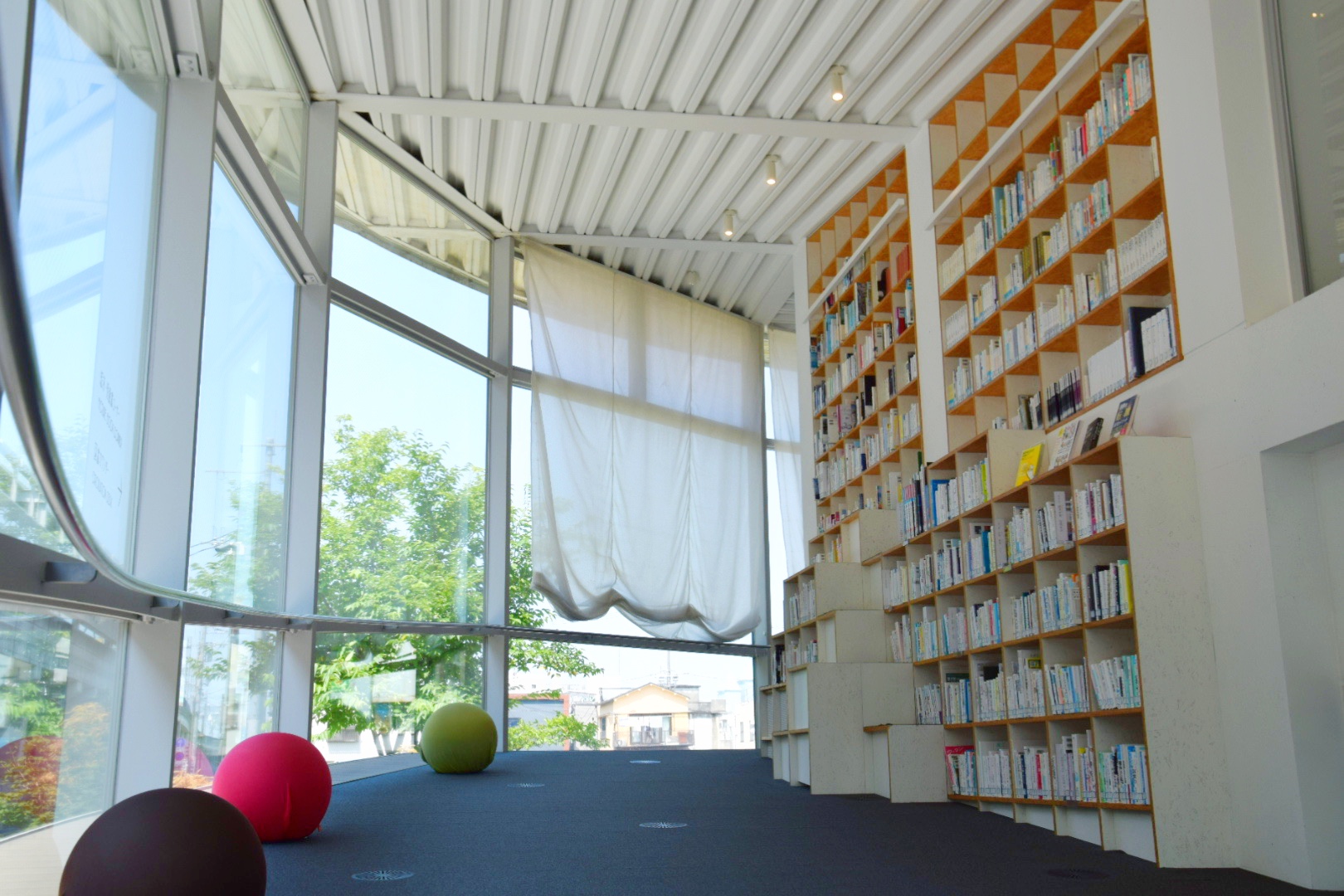 太田市美術館・図書館_螺旋スロープ