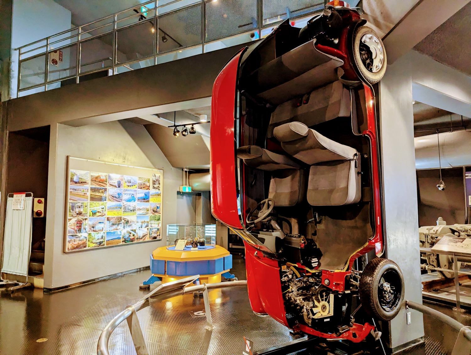 交通展示館　自動車のしくみ