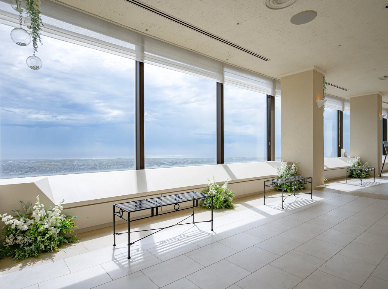 オークラアクトシティホテル浜松展望回廊_南側ベンチ