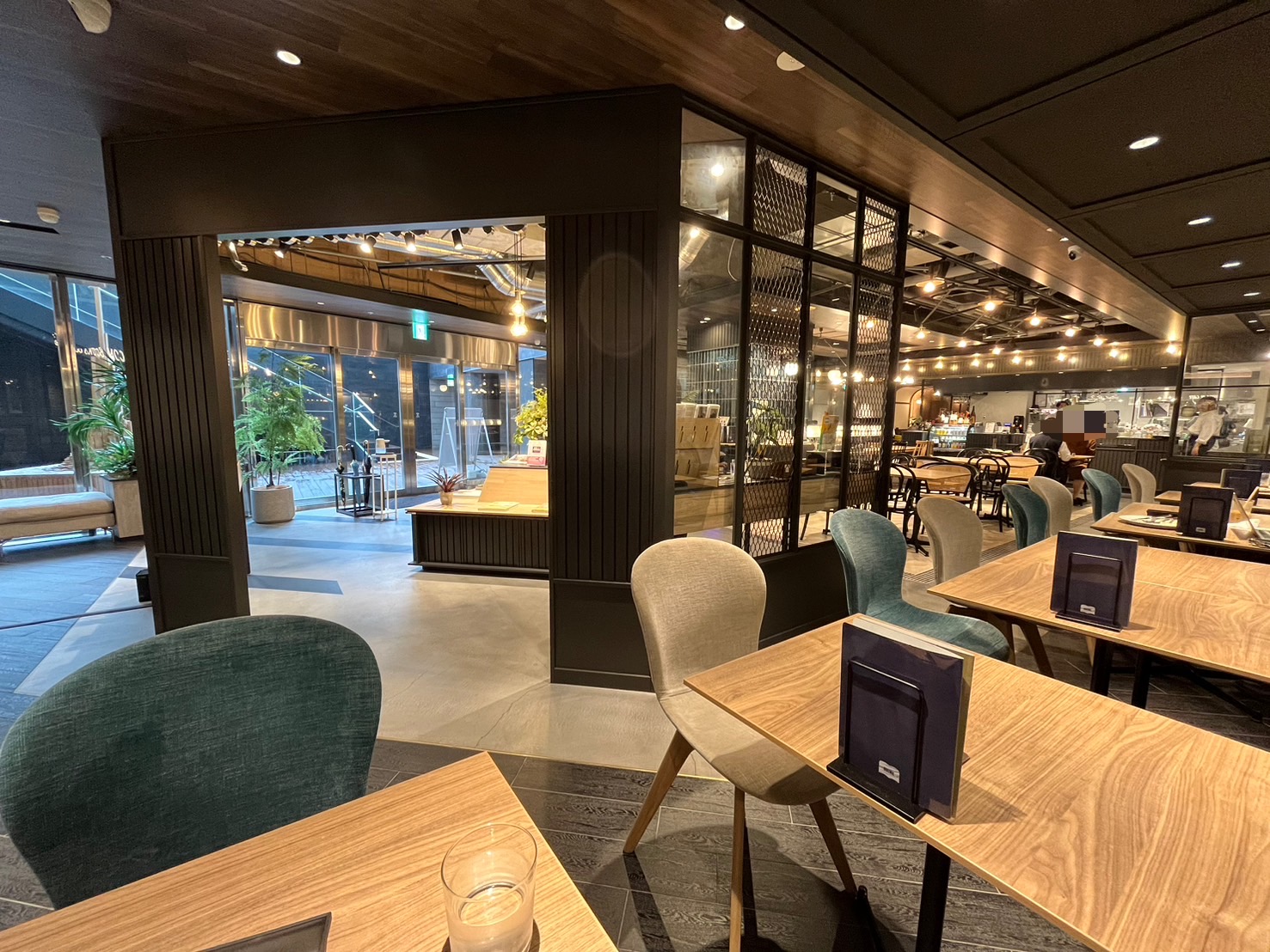 カフェの座席