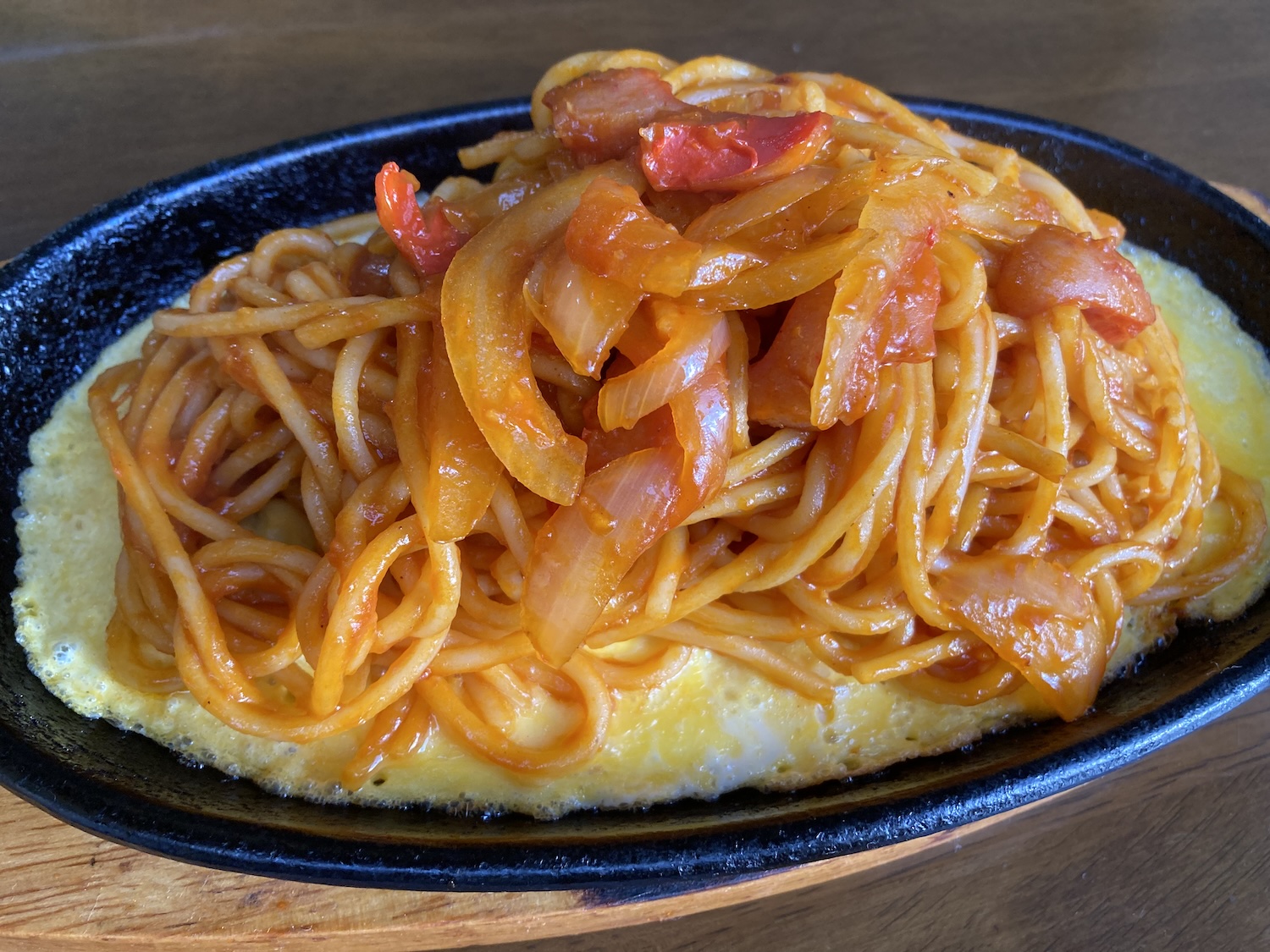 昭和の雰囲気がたまらない!伊豆稲取「ピープル」で正統派ナポリタンを堪能