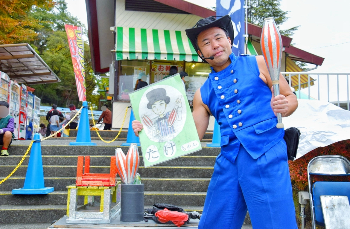 アースケア桐生が岡遊園地_大道芸人_たけちゃん