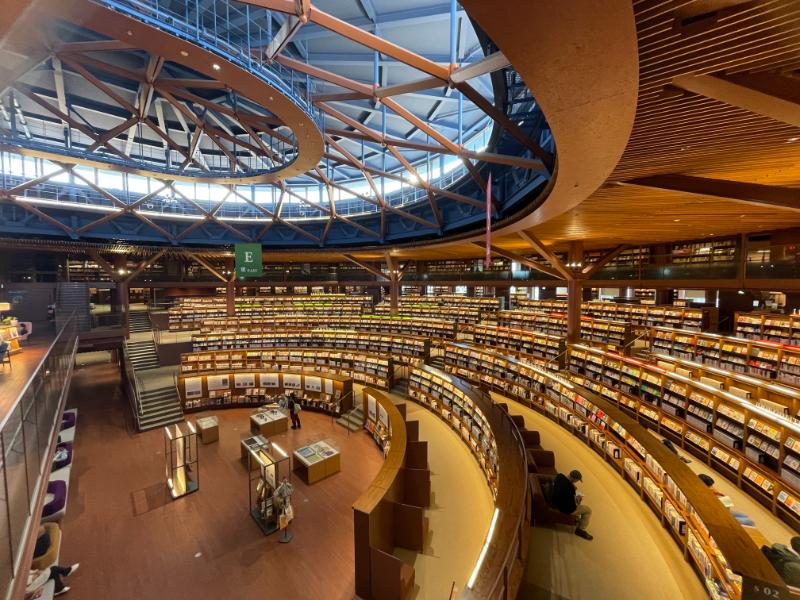 石川県立図書館閲覧エリア