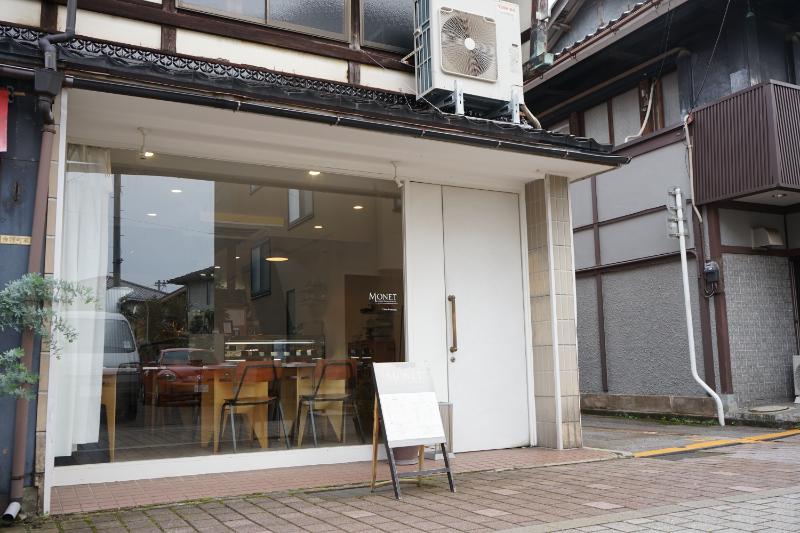 MONET外観
