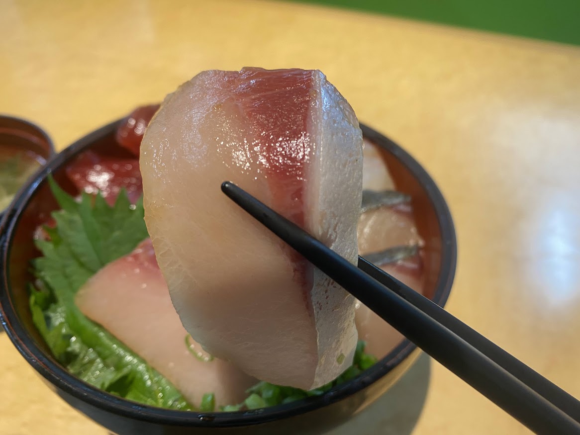 丼万次郎の5色丼の刺身