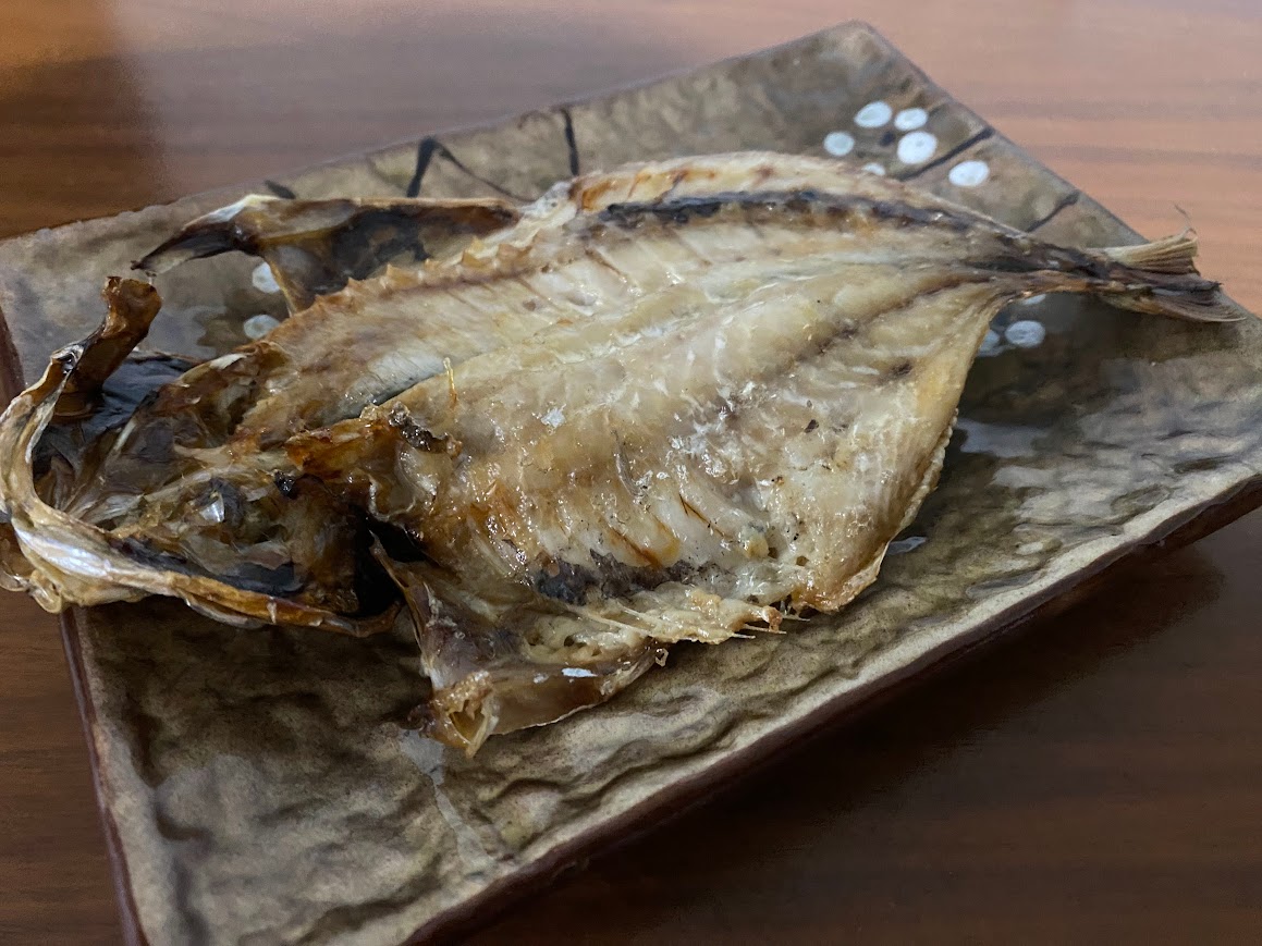 香ばしく焼いたアジの干物