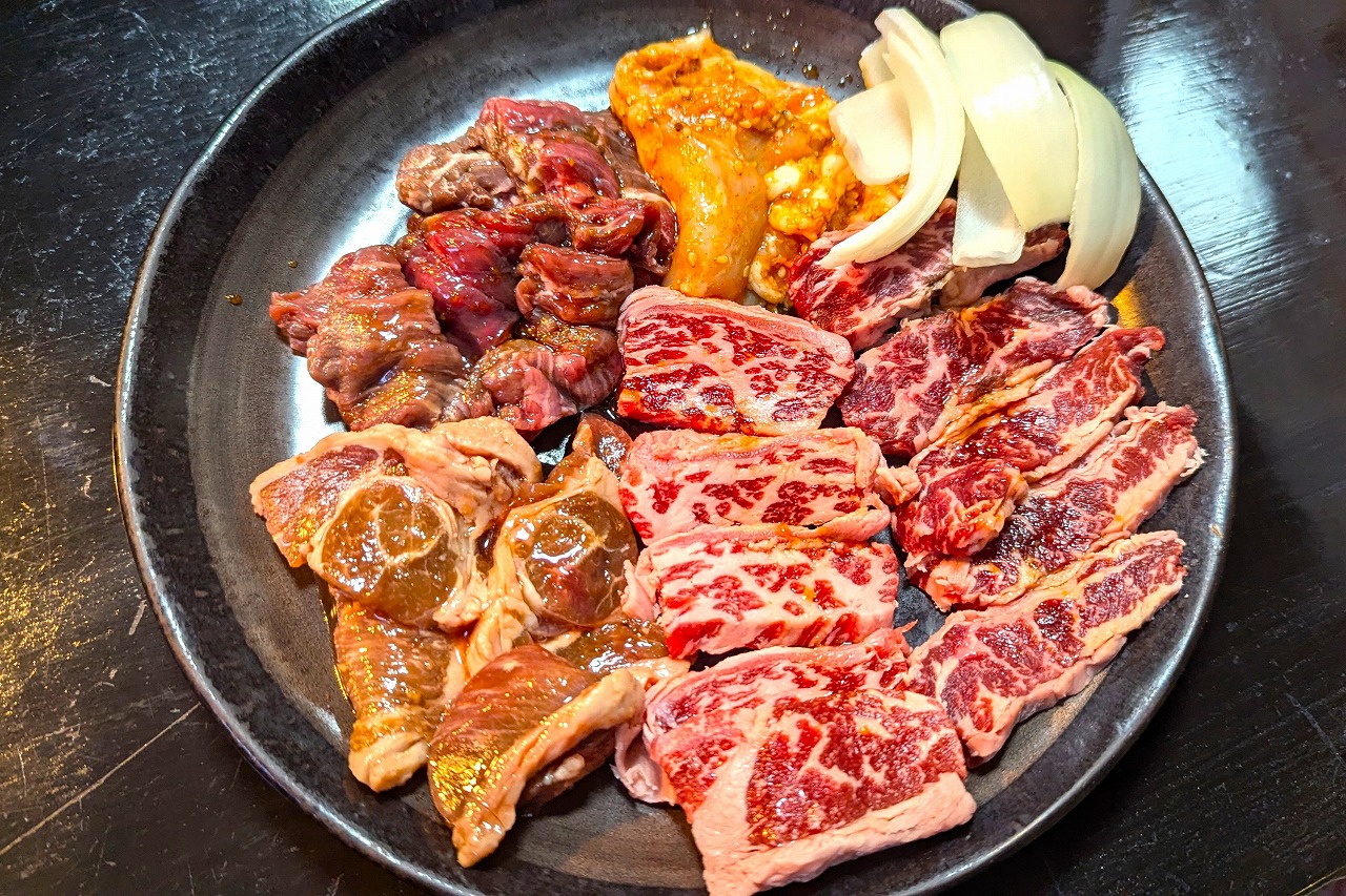 菜味亭　肉盛り合わせ