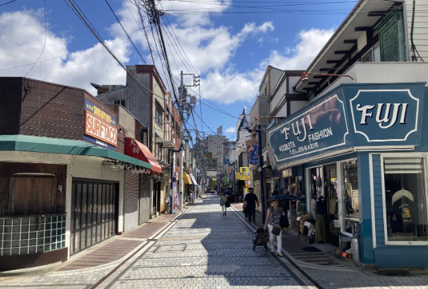 横須賀どぶ板通り