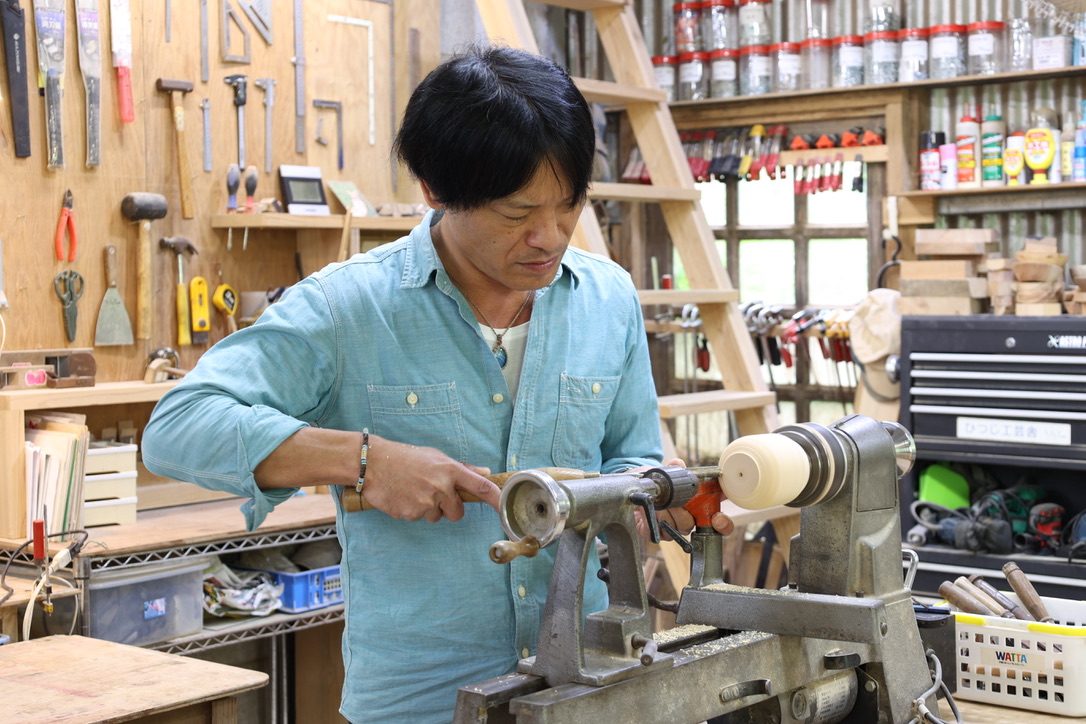 特別に工房内での作業を少しだけ再現してもらいました