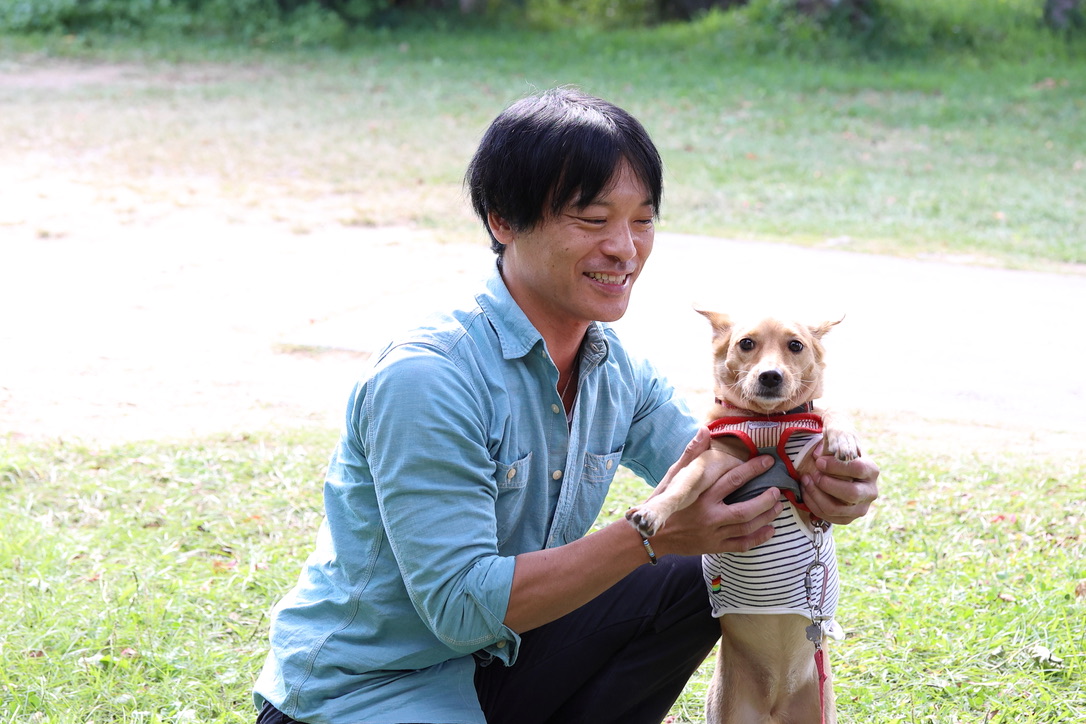 看板娘のハナちゃんとともに迎えてくれた永尾さん