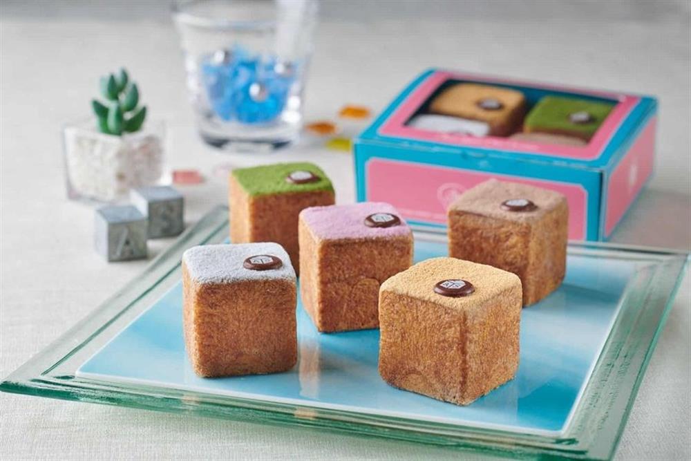 熱海スクエアシュークリーム