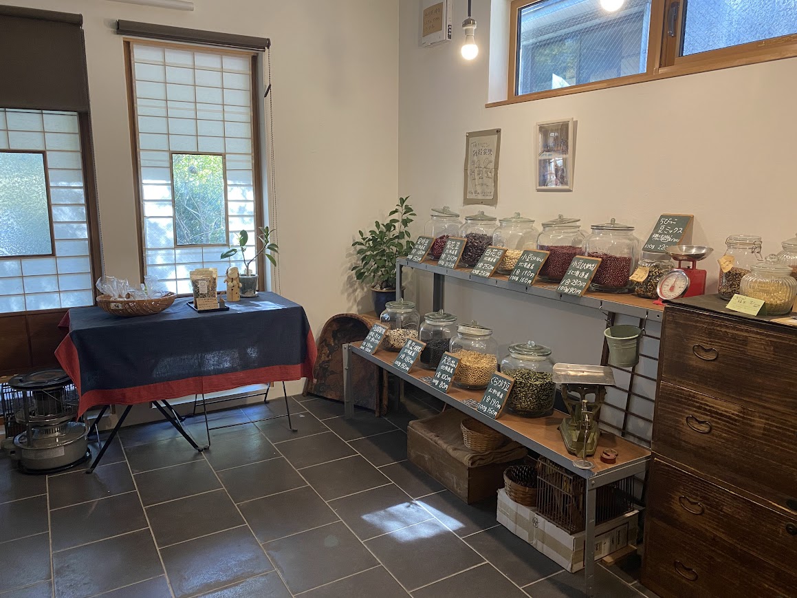 maru庄屋の店内の様子