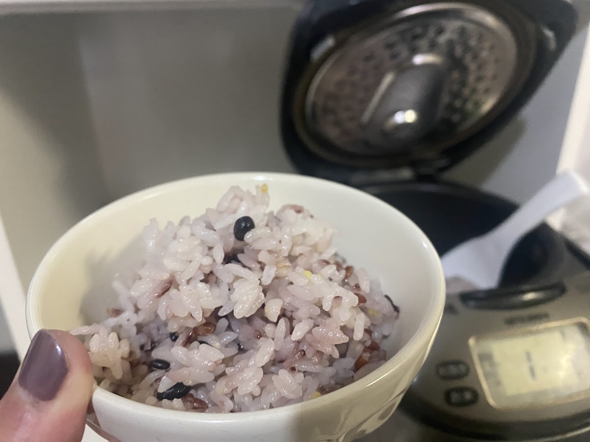 雑穀を入れて炊いたご飯