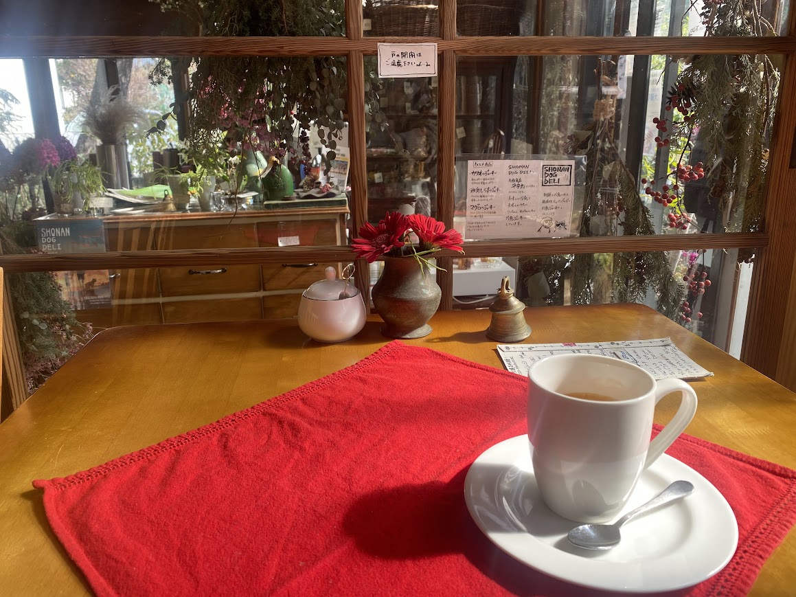 食べられるお花屋さん?古民家カフェ「大磯花帆槻」でくつろぎの時間