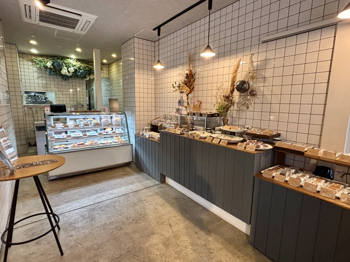 やさしいセカイ店内