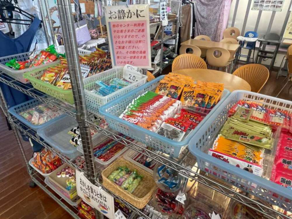 ともしびのお菓子コーナー