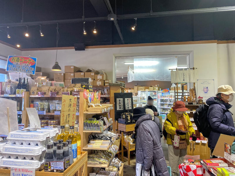 地場屋ほっこりの賑わう様子