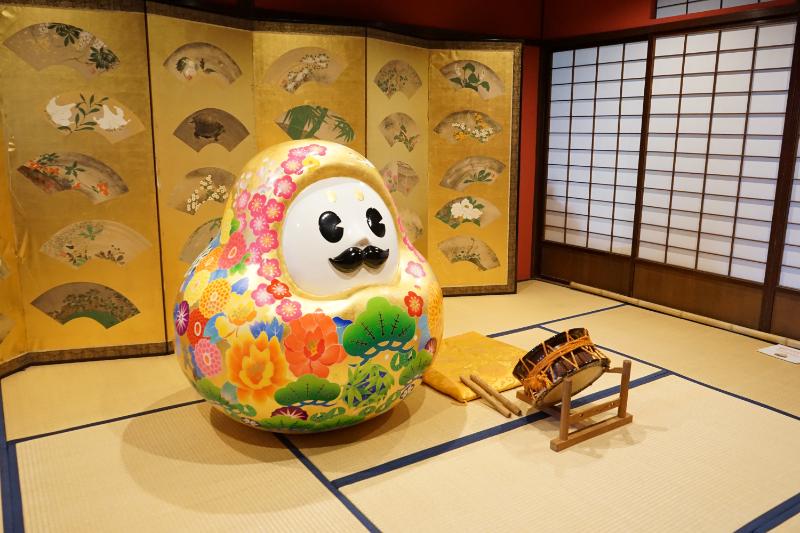 ひゃくまんさんの間1