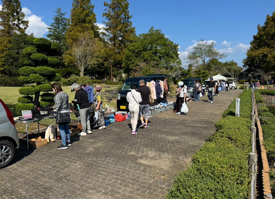 御殿場中央公園_メダカ市_会場