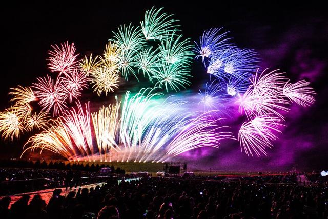 北海道モエレ沼芸術花火