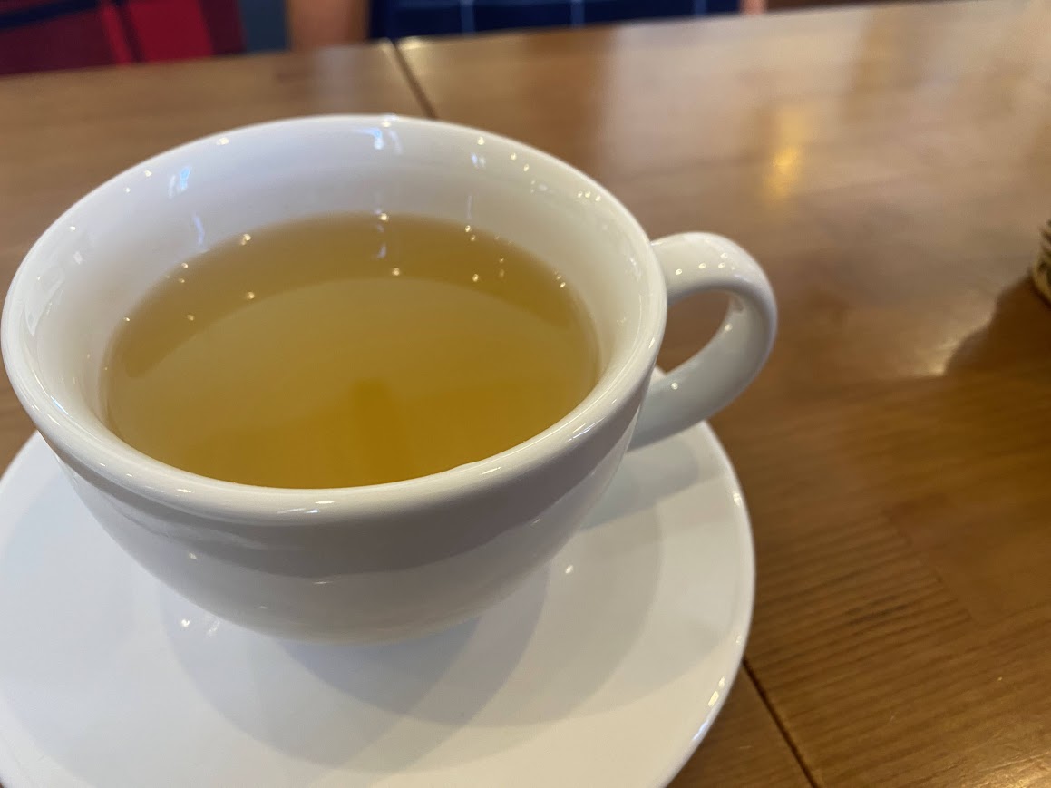 カップに入ったハーブティ