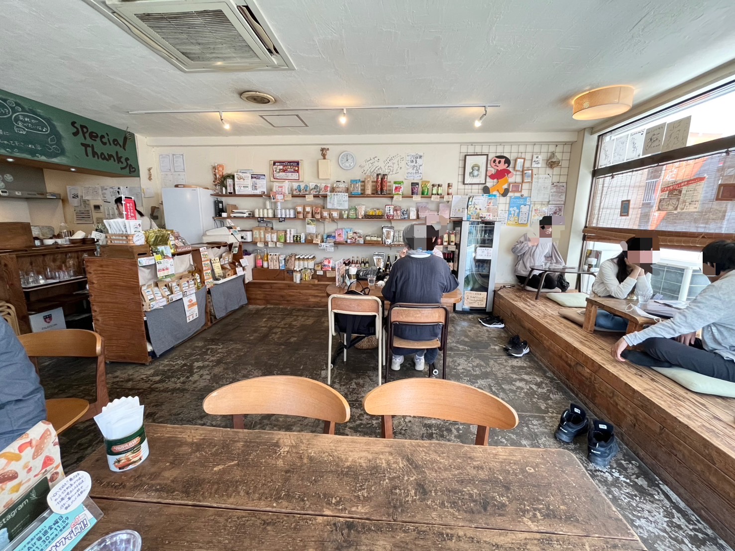 八〇八カフェの店内