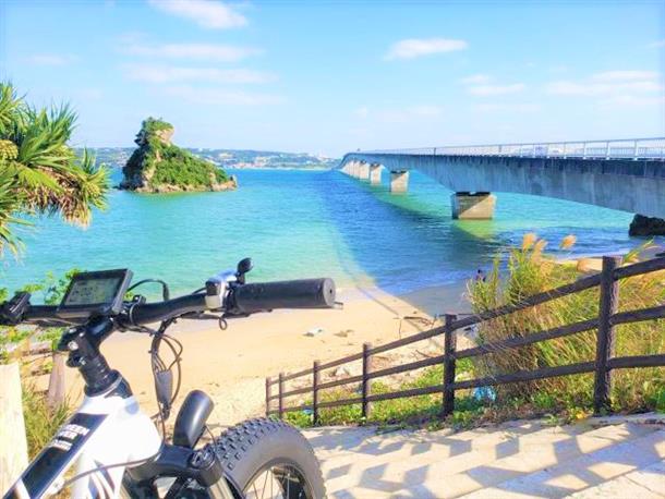 ガイド付き電動アシスト付きスポーツ自転車
(E-バイク)で行く古宇利大橋・屋我地島ツーリング