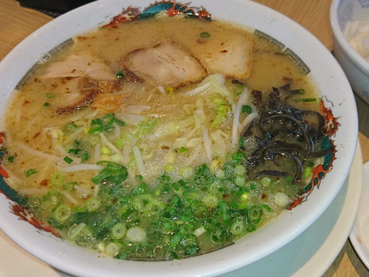 〆の一杯で食べたくなるラーメン小金太