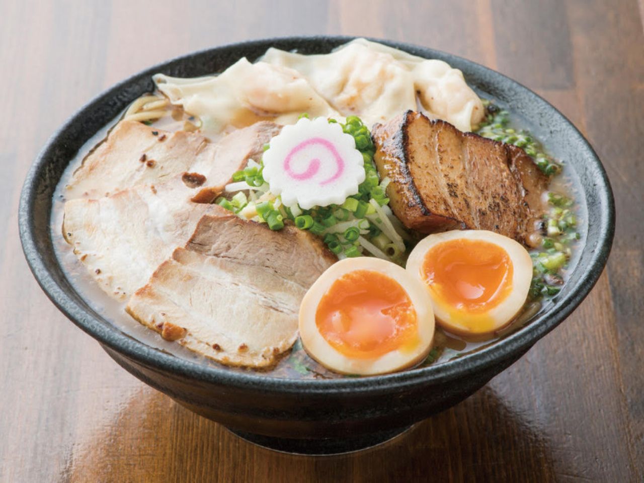 世界に挑戦する「麺屋二郎」は実力派ラーメン店