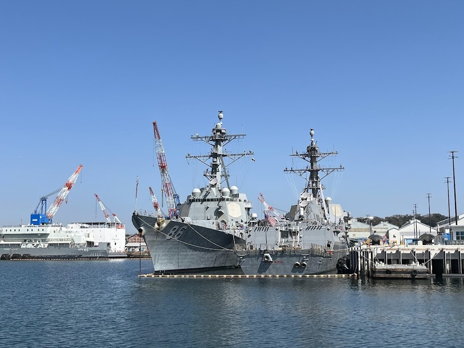 YOKOSUKA軍港めぐりのイージス艦