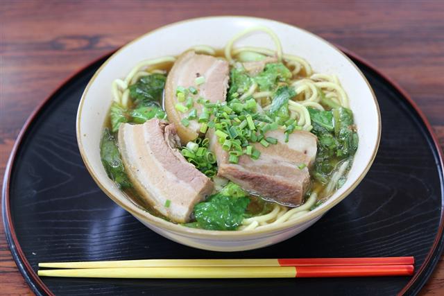 石垣島　キミ食堂　八重山そば