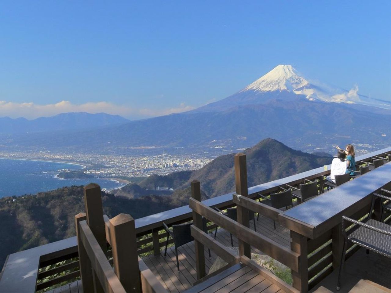 富士山や箱根の山々を一望できる「伊豆の国パノラマパーク」