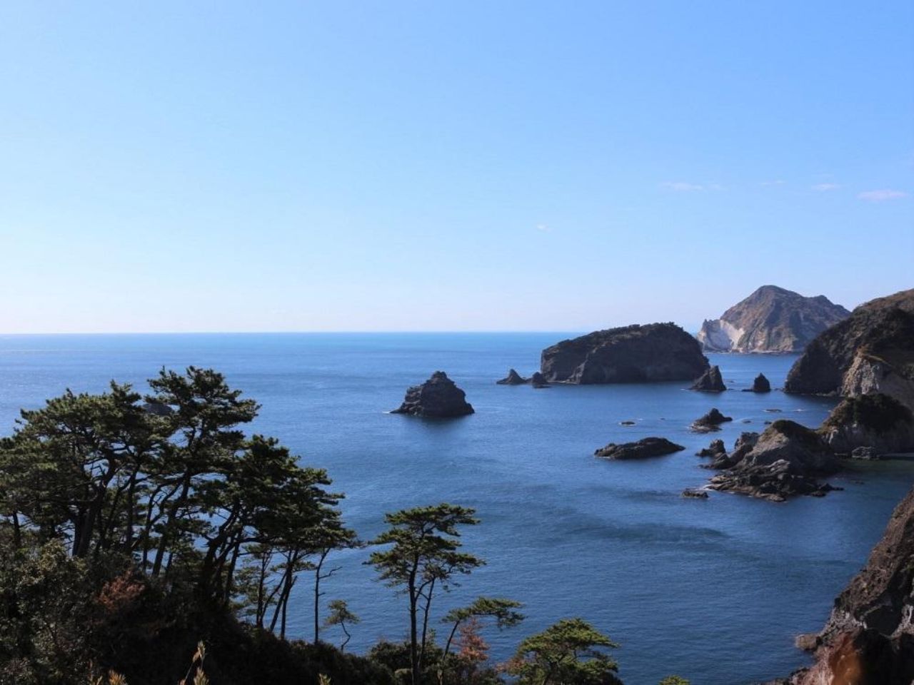 ロマンティックな夕日の名所「あいあい岬」