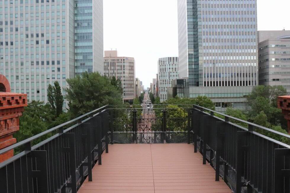 八角塔バルコニー