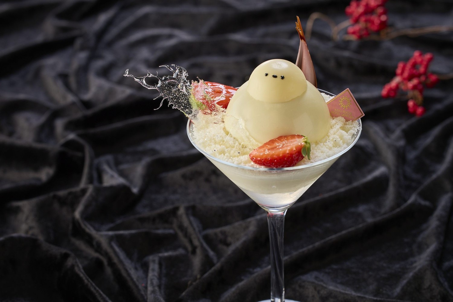 クロスヴォールト「fee des neiges シマエナガ ~マスカルポーネクリームとベリー~」