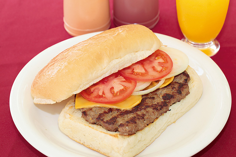 道の駅かでなのジャンボバーガー