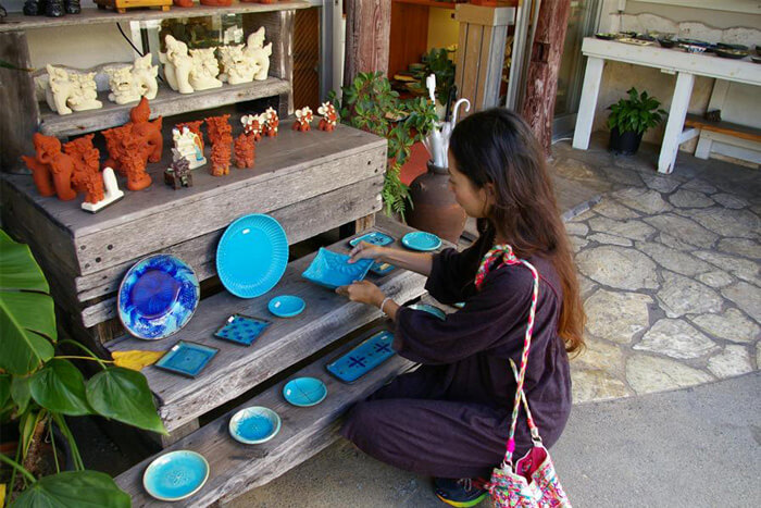 壺屋やちむん通り