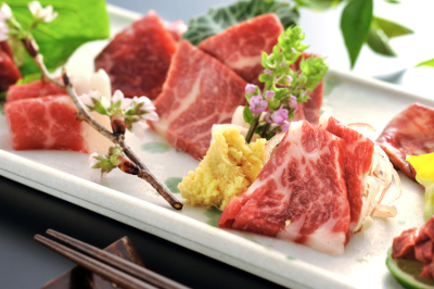 馬肉料理専門 菅乃屋の馬刺し