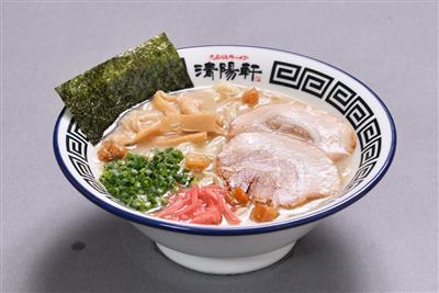 国産豚骨を3日間煮込んだスープは絶品