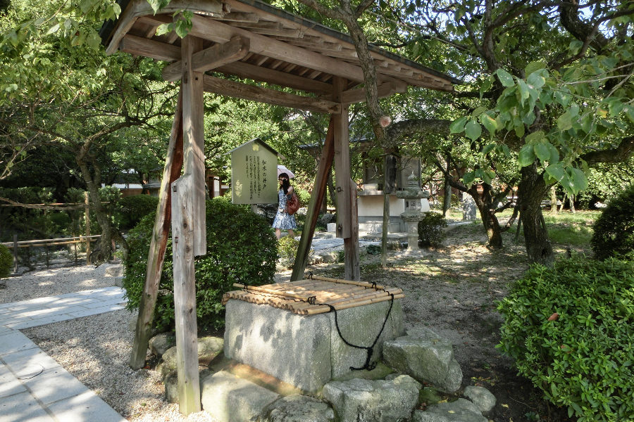 住居跡も見つかっている「如水社」 住居跡も見つかっている「如水社」