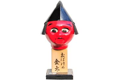 紐を引くと、どんぐり目玉がひっくり返る