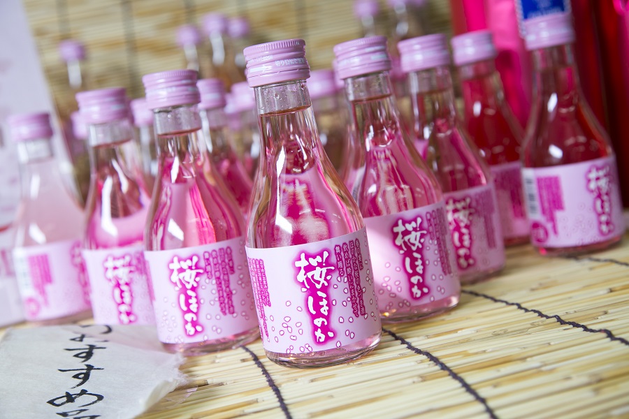 女性に人気の「桜ほのか」はさくらんぼを使ったリキュール 女性に人気の「桜ほのか」はさくらんぼを使ったリキュール