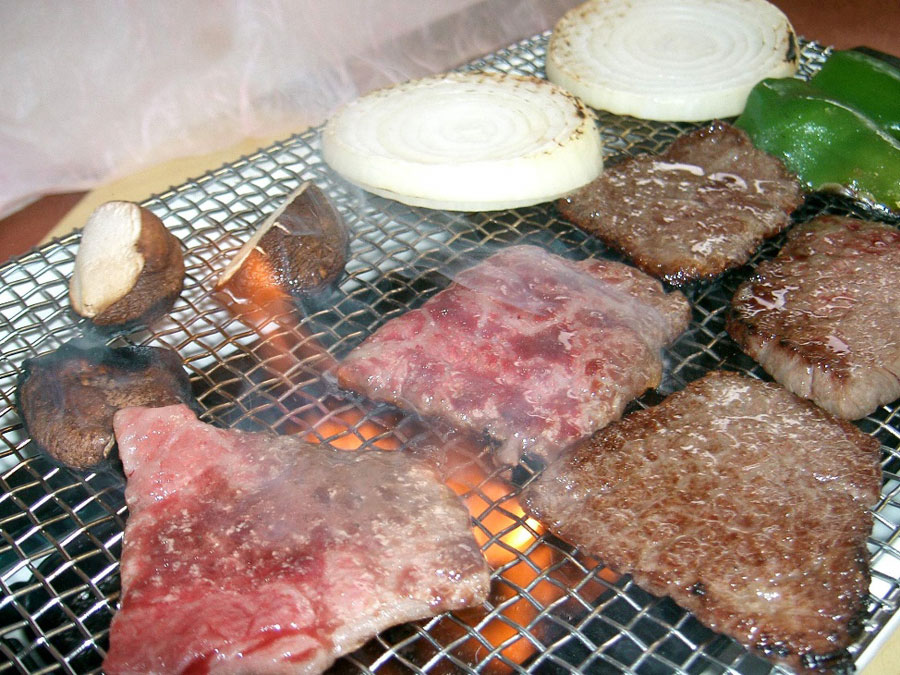 「びらとり和牛」が味わえるバーベキューコーナー びらとりすずらん観賞会