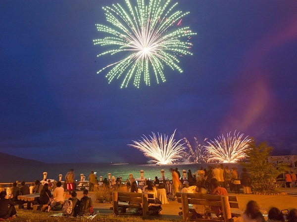 毎年恒例の湖上打上げ花火大会 支笏湖湖水まつり画像