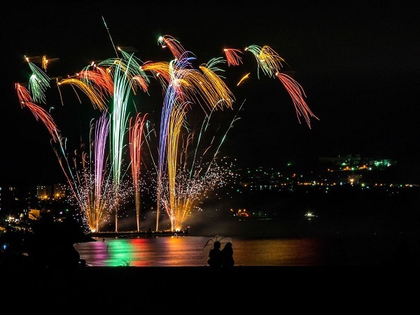 銭函サンセットビーチ祭りの花火大会画像