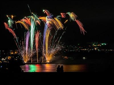 銭函サンセットビーチ祭りの花火大会画像