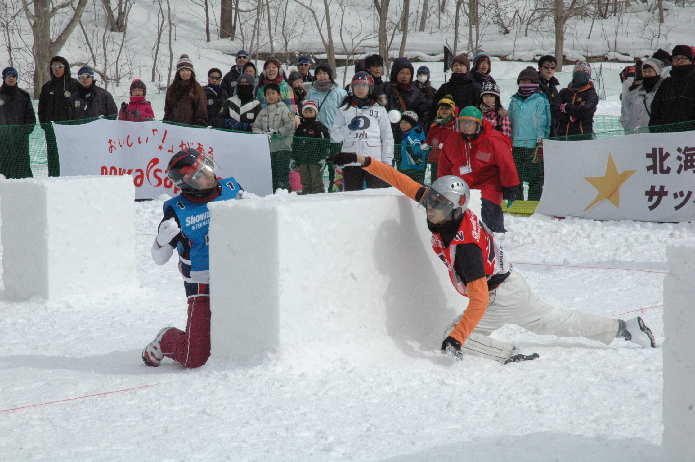 写真提供:昭和新山国際雪合戦実行委員会 昭和新山国際雪合戦