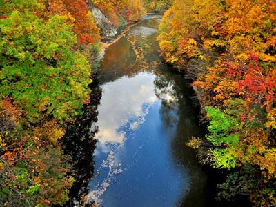 定山渓温泉の紅葉 見所 時期 ホテル