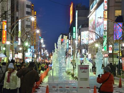 すすきの会場の氷彫刻