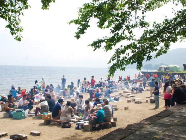 洞爺湖町洞爺産業まつり 湖畔のバーベキュー 洞爺湖町洞爺産業まつり 湖畔のバーベキュー